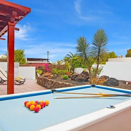 Willa Puerto Del Carmen Sleeps 6 Pool Wifi