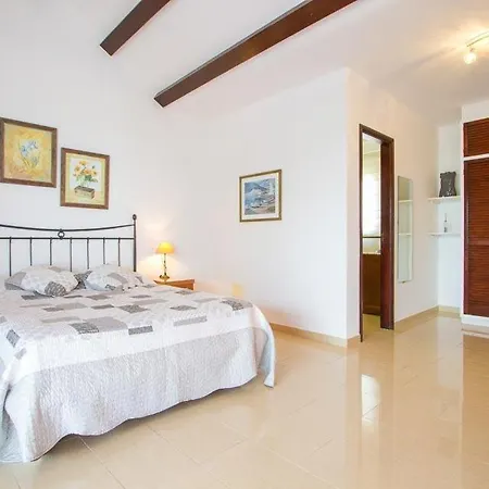 Вилла Puerto Del Carmen Sleeps 6 Pool Wifi Пуэрто дель Кармен