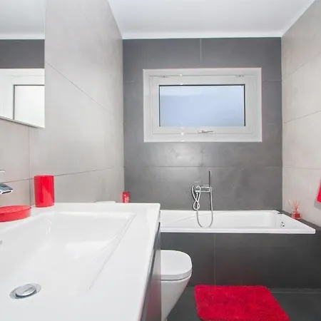 Вилла Puerto Del Carmen Sleeps 6 Pool Wifi Пуэрто дель Кармен