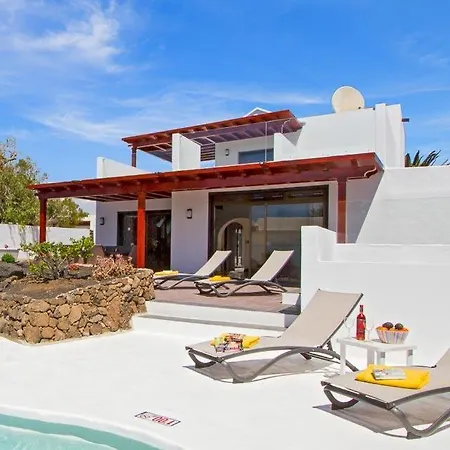 Puerto Del Carmen Sleeps 6 Pool Wifi プエルト・デル・カルメン